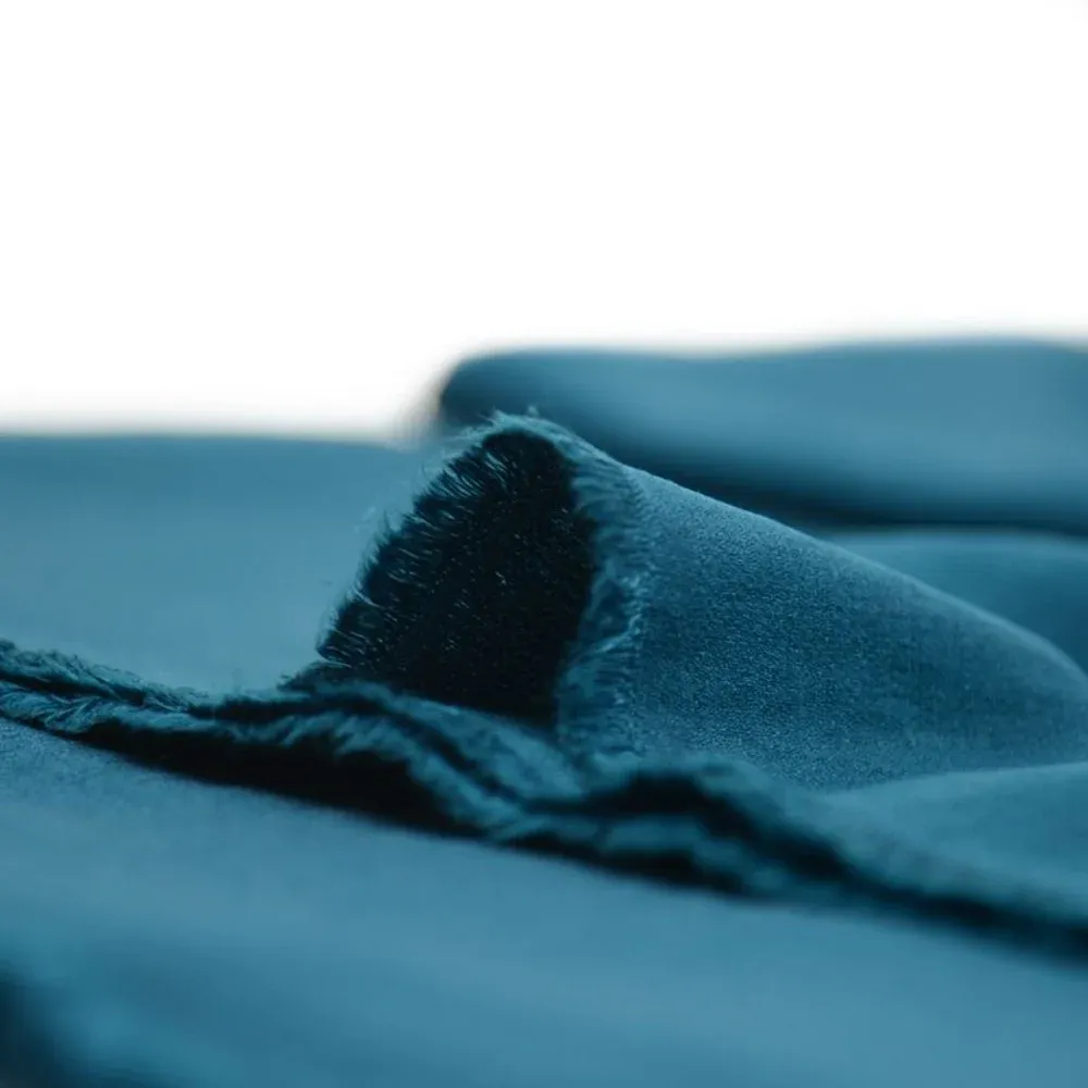 Crêpe viscose Lily pétrole – Image 4