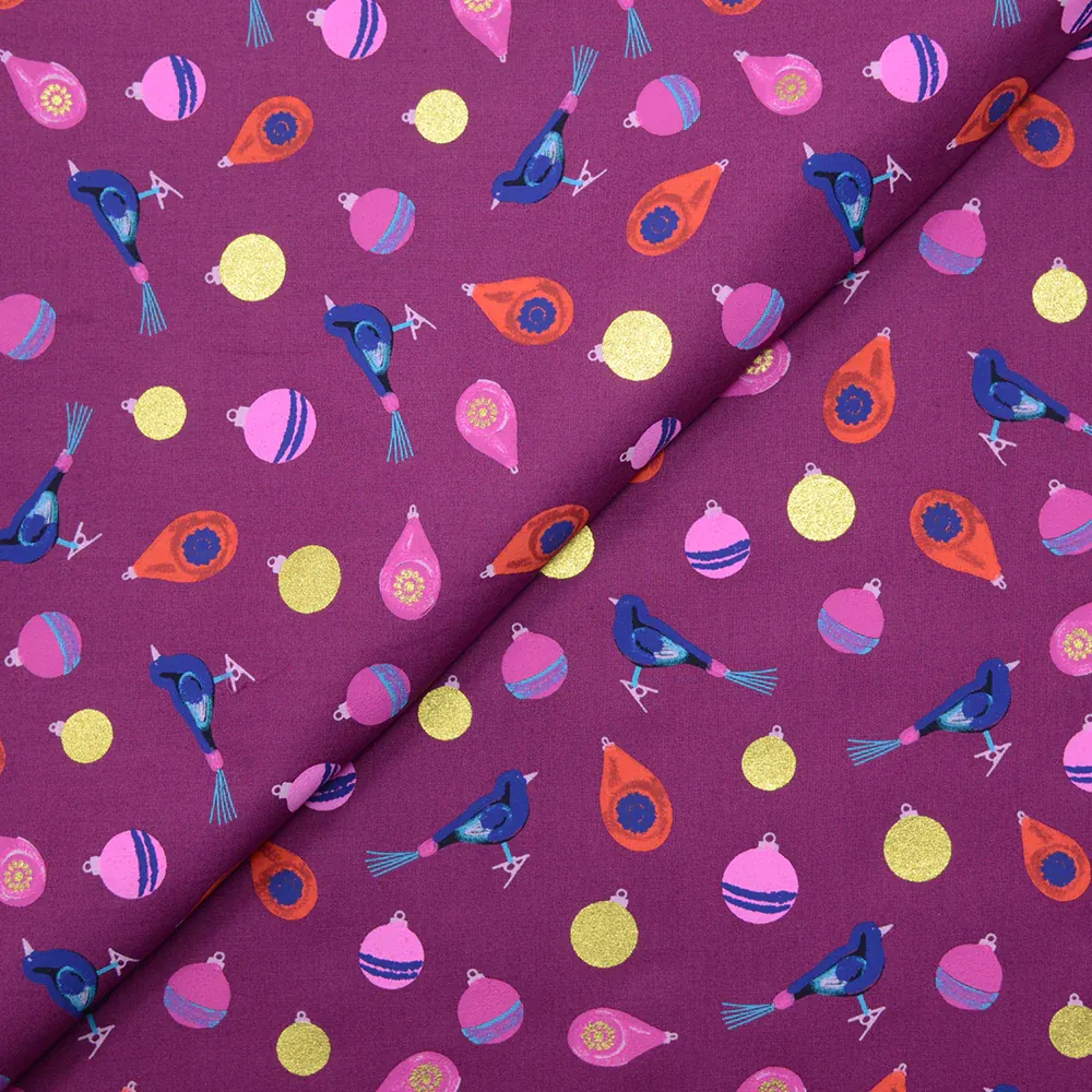 Coton imprimé et doré boules et oiseaux fond lie de vin