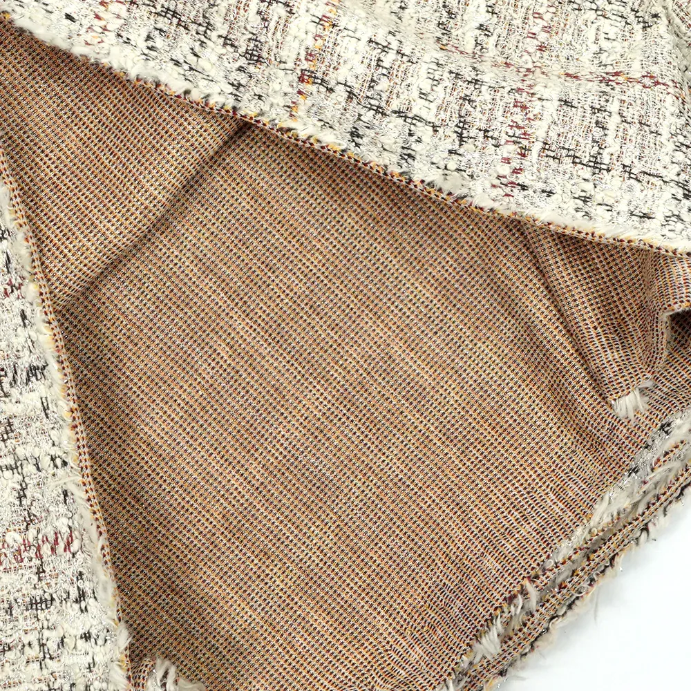 Maille Coco polycoton lurex carreaux rouge et jaune fond blanc cassé – Image 4