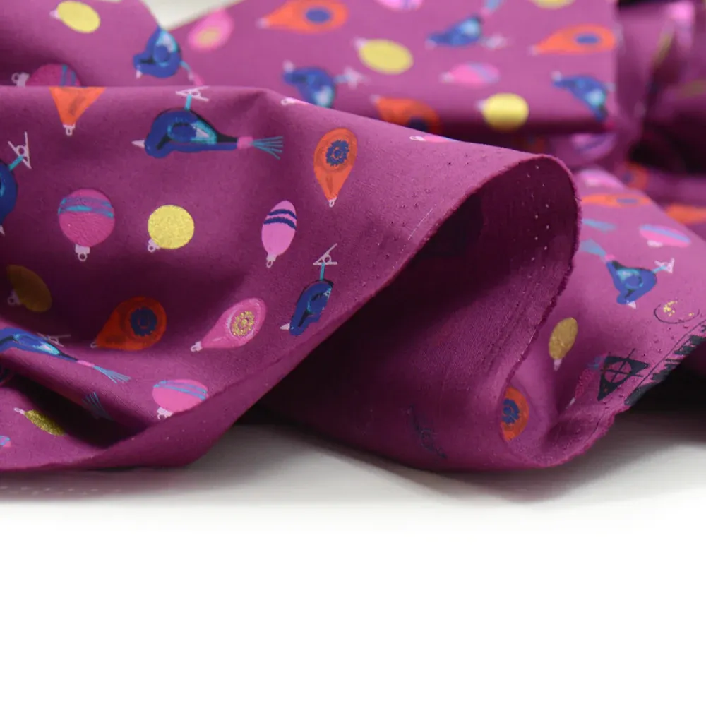 Coton imprimé et doré boules et oiseaux fond lie de vin – Image 5