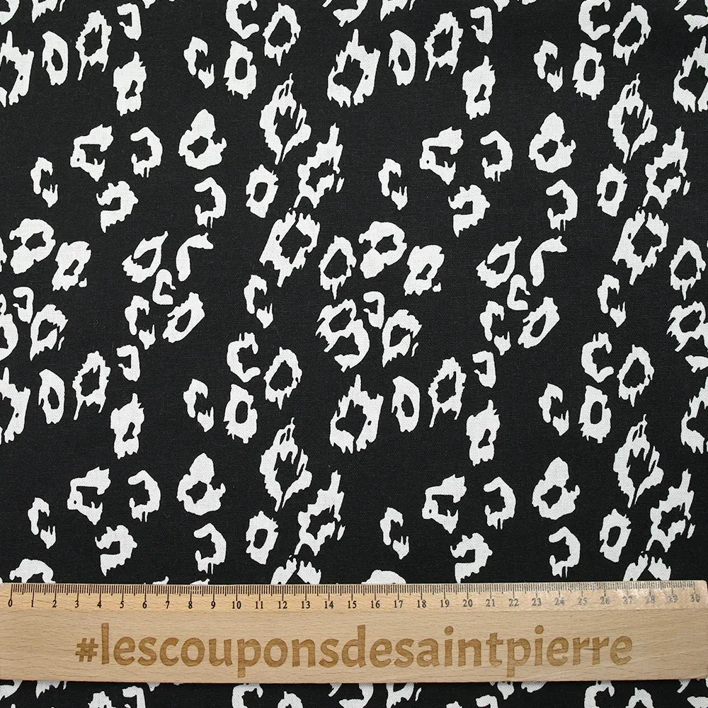 Lin viscose imprimé léopard féroce fond noir – Image 3