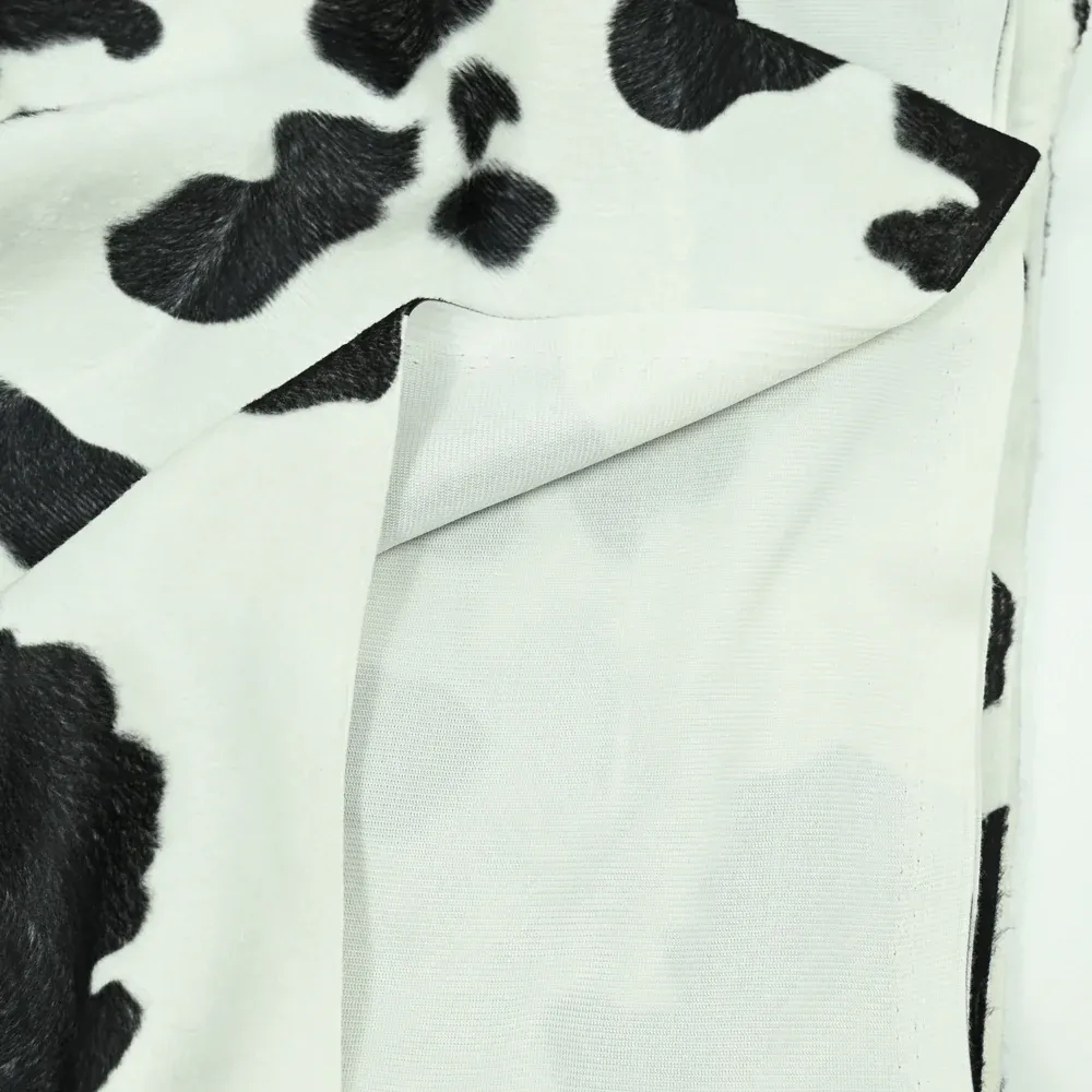 Fausse fourrure poils mi-longs vache noir – Image 3