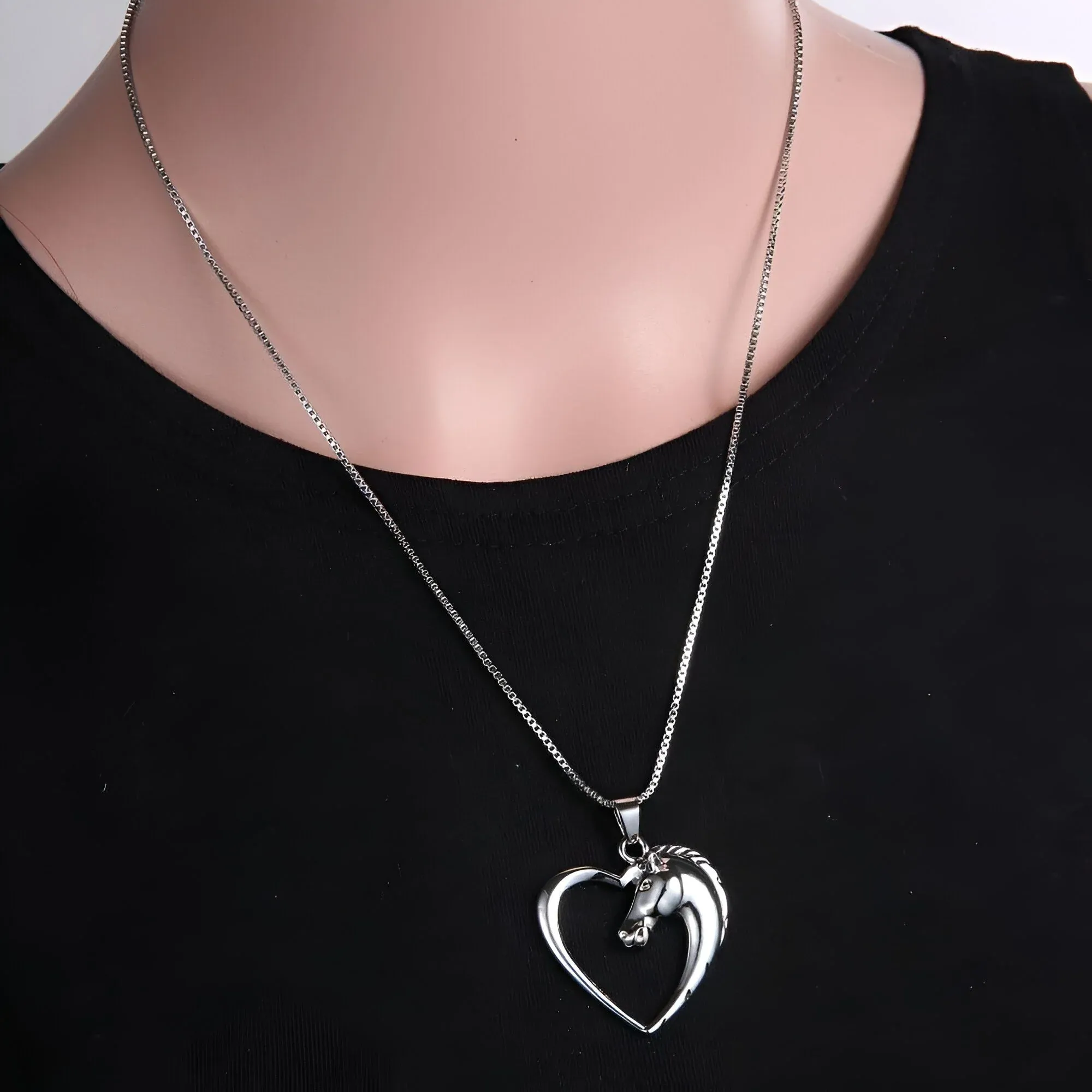 Collier Licorne Homme