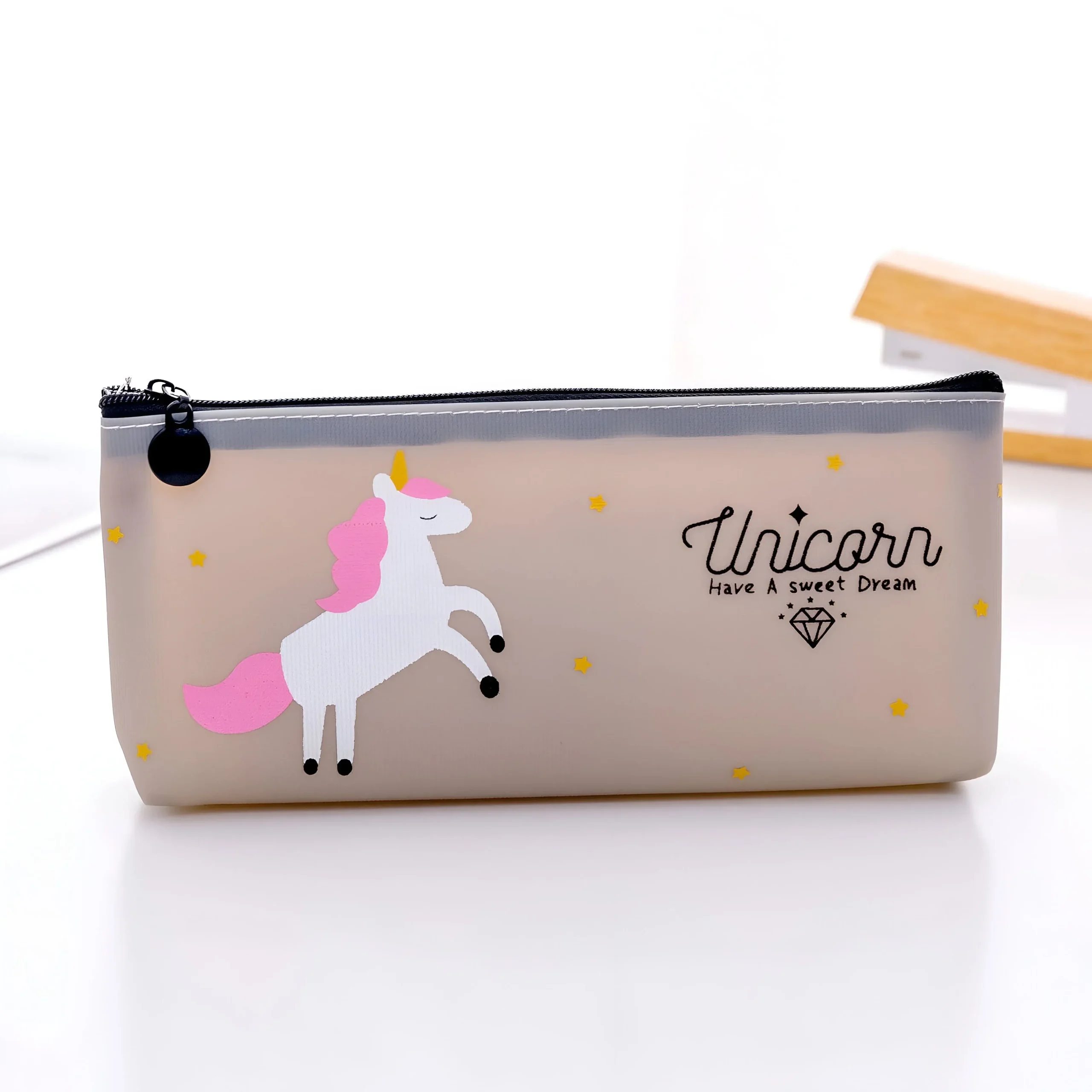 Trousse Licorne Plastique Marron